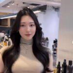 谷口布実さん ビューティーサロンでのポートレート写真 美容インフルエンサー YouTuberおふみ 自然な美しさ